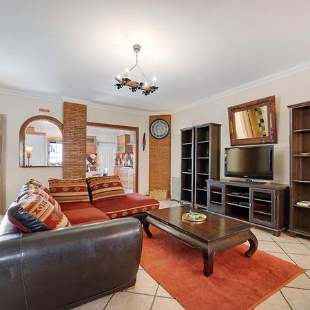 My Friendly House Villa Лагос Екстериор снимка